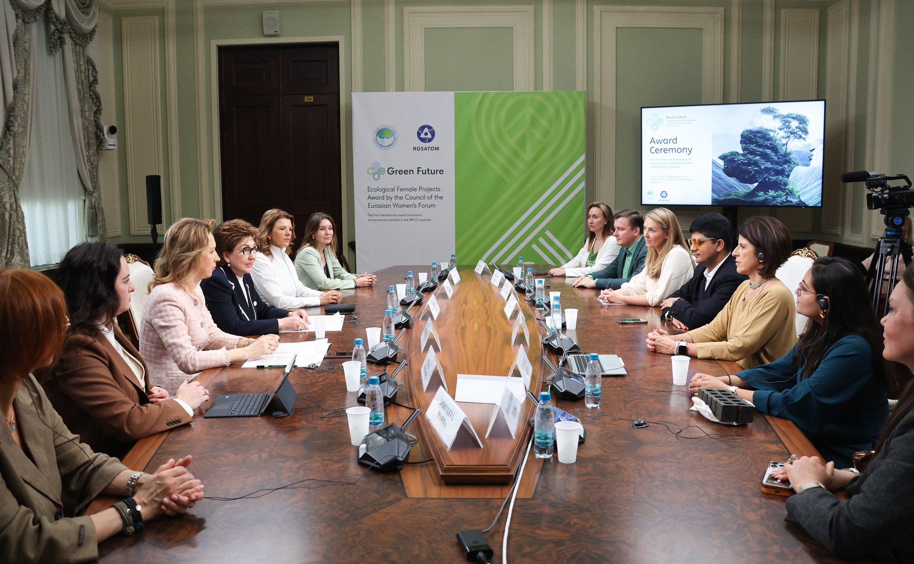 Церемония награждения победителей Первого Международного конкурса женских экологических проектов Совета ЕЖФ «Зеленое будущее» в странах БРИКС