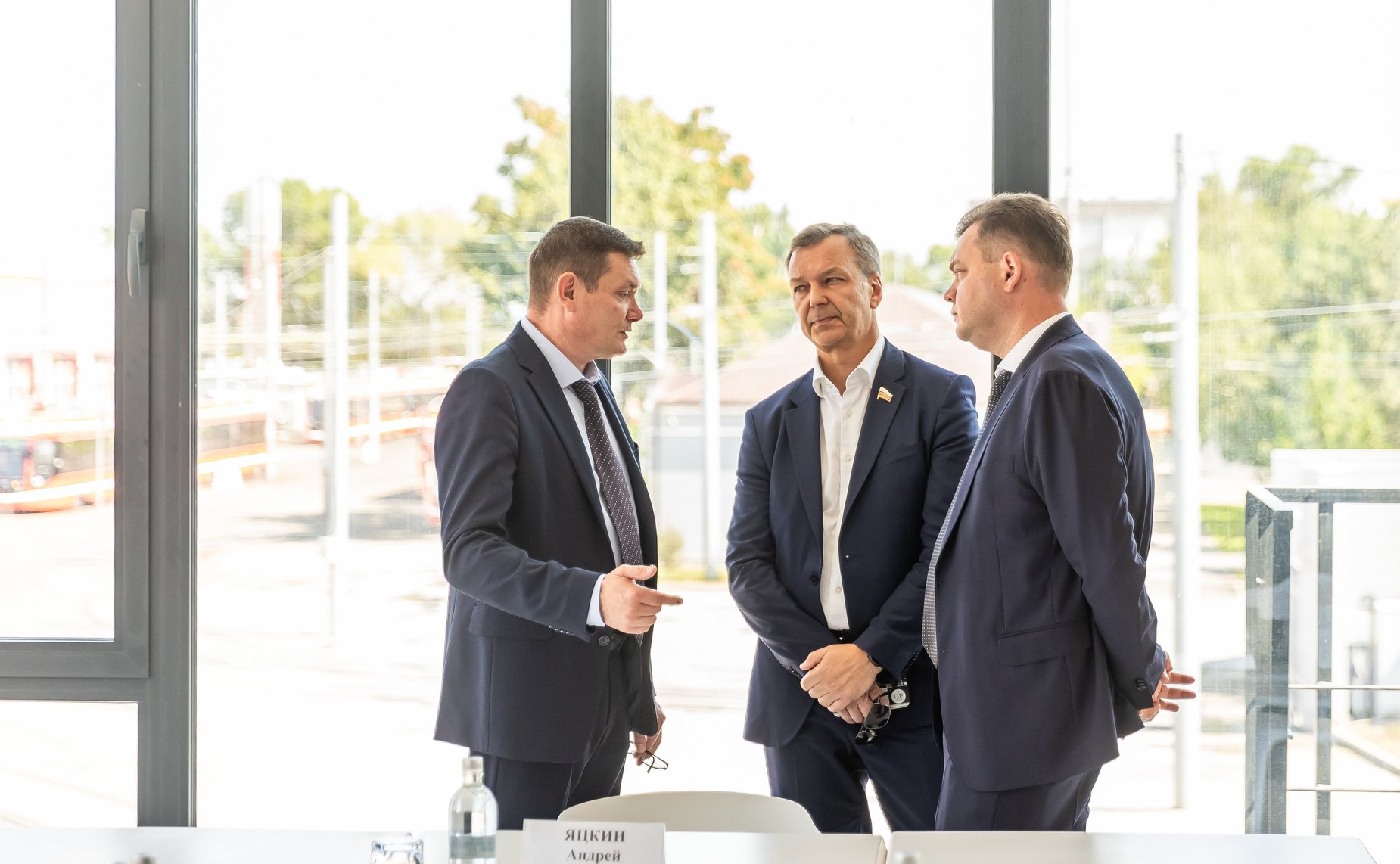 Первый заместитель Председателя СФ Андрей Яцкин в рамках рабочей поездки в Ростовскую область осмотрел объекты социальной и транспортной инфраструктуры и провел заседания рабочей группы по вопросам комплексного развития г. Таганрога