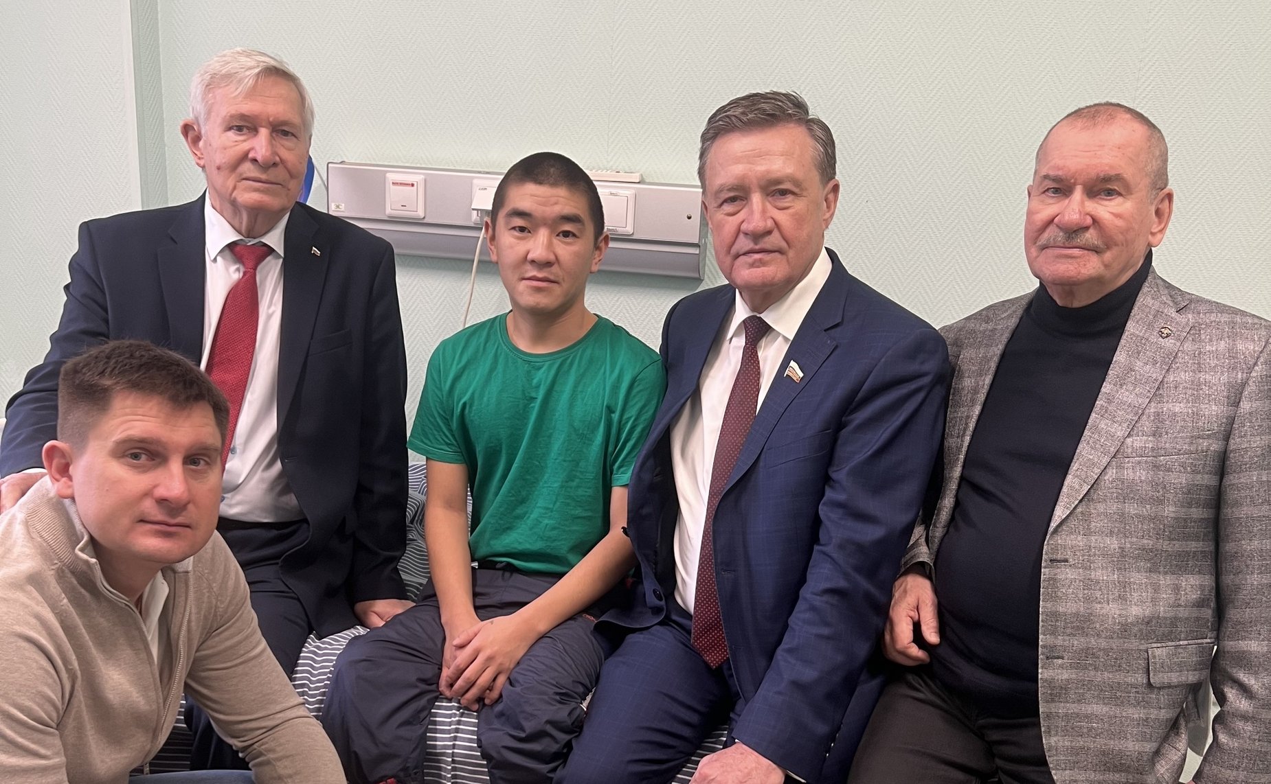 Сергей Рябухин навестил участников СВО, проходящих лечение в госпитале имени Н.Н. Бурденко