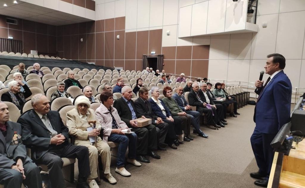 Сергей Рябухин встретился с ветеранами Ульяновского автозавода