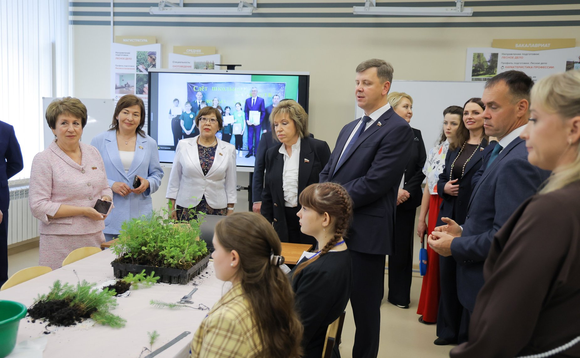 Выездное заседание Комитета СФ по науке, образованию и культуре «Развитие системы непрерывного образования для обеспечения технологического лидерства региона (на примере Вологодской области)». ВГМХА