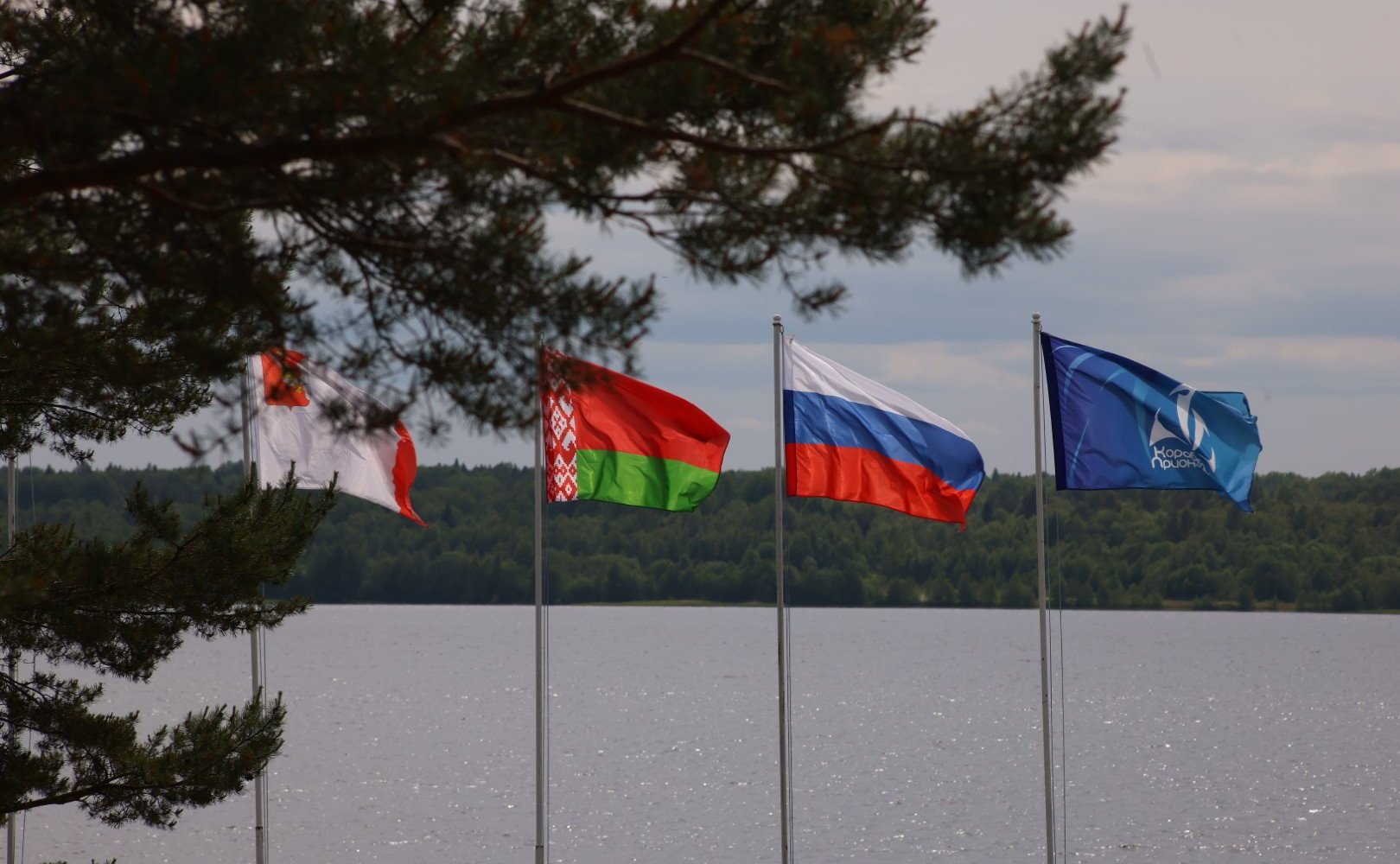 Юрий Воробьев и заместитель Председателя Совета Республики Национального собрания Республики Беларусь Валерий Бельский приняли участие в мероприятиях каникулярной профориентационной школы «За безопасность!»