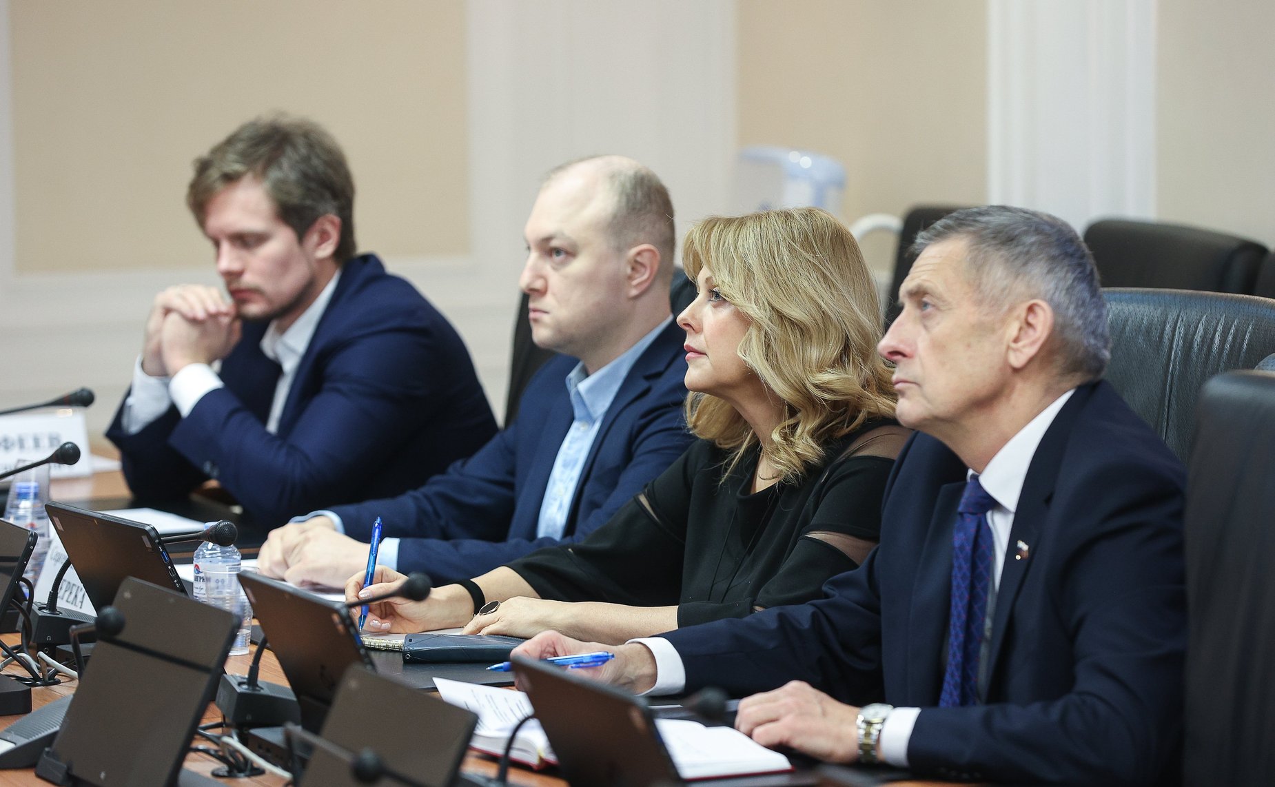 Круглый стол на тему «Меры экономического стимулирования создания новых высокотехнологичных рабочих мест»