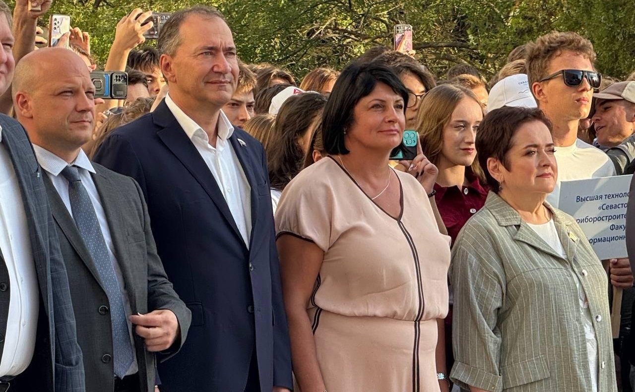 Лариса Мельник приняла участие в праздничных мероприятиях, посвящённых Дню знаний