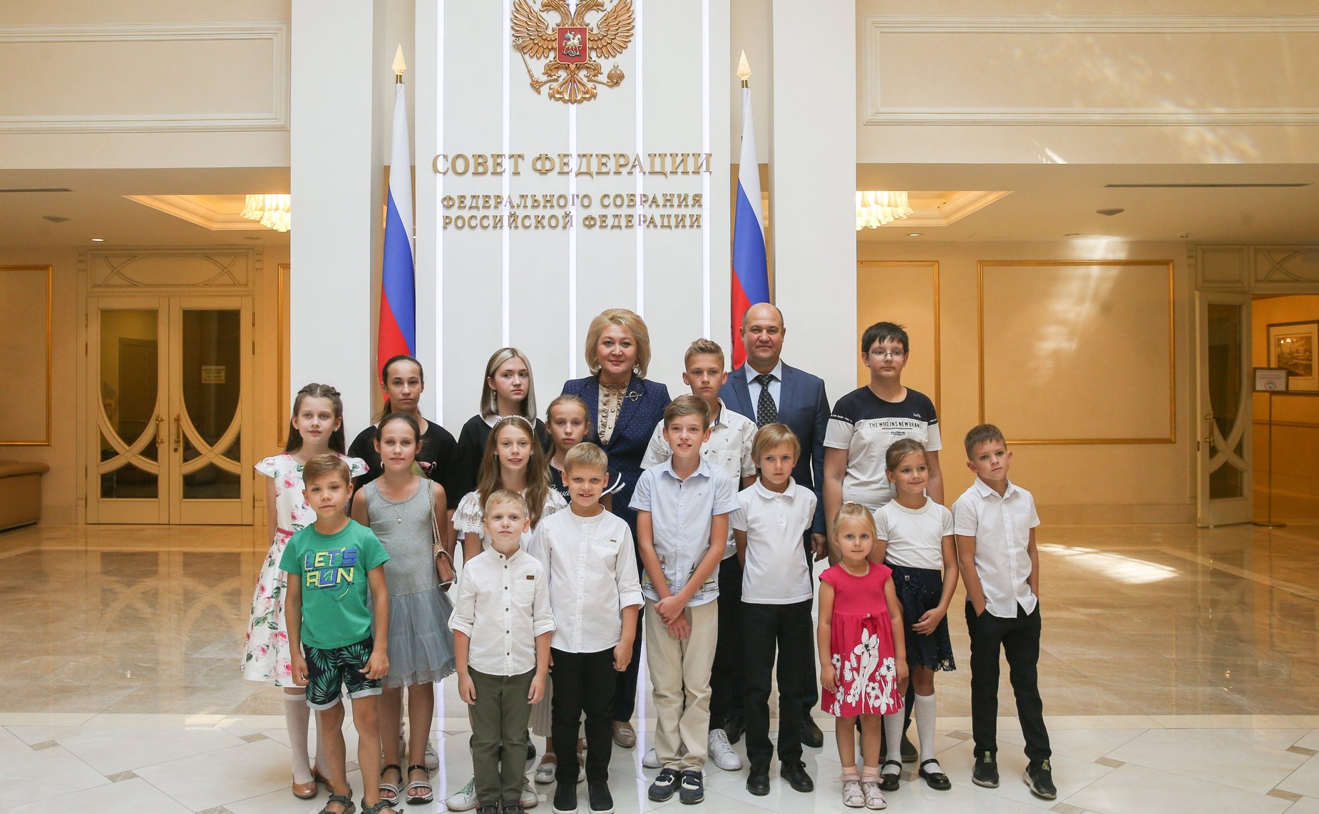 Награждение детей – участников выставки детских художественных работ «Традиции живая нить»