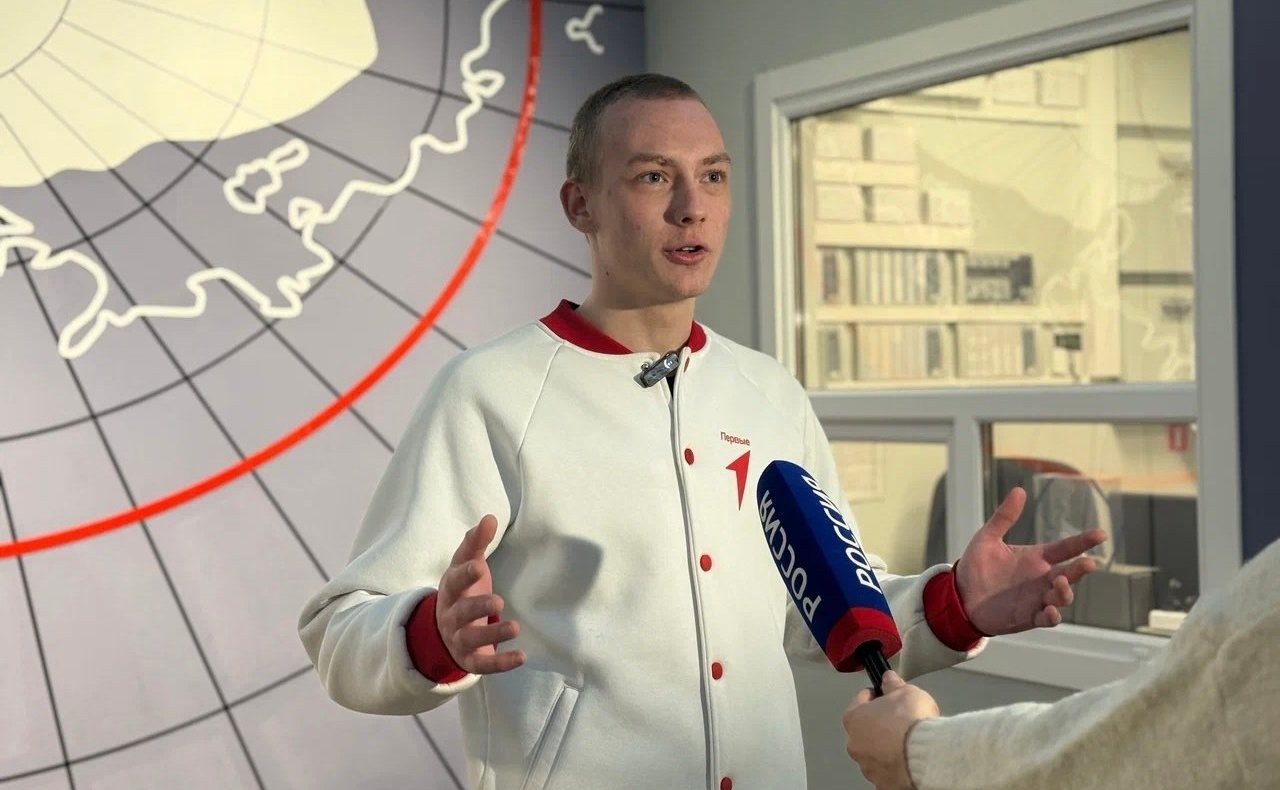 Лариса Круглова провела встречу с активистами «Движения первых» из Луганской Народной Республики