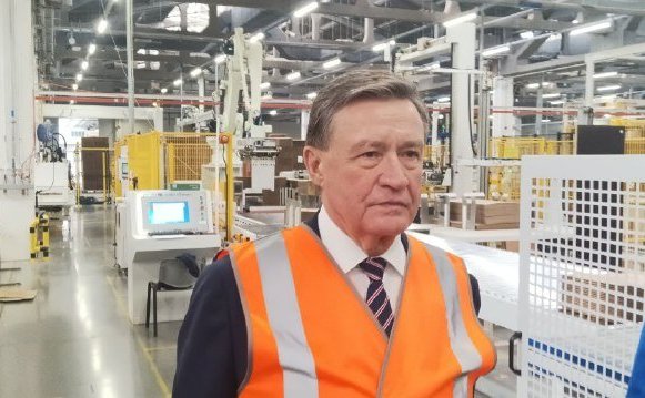 Сергей Рябухин посетил целлюлозно-бумажное предприятие, которое открыли в Ульяновске в 2021 году