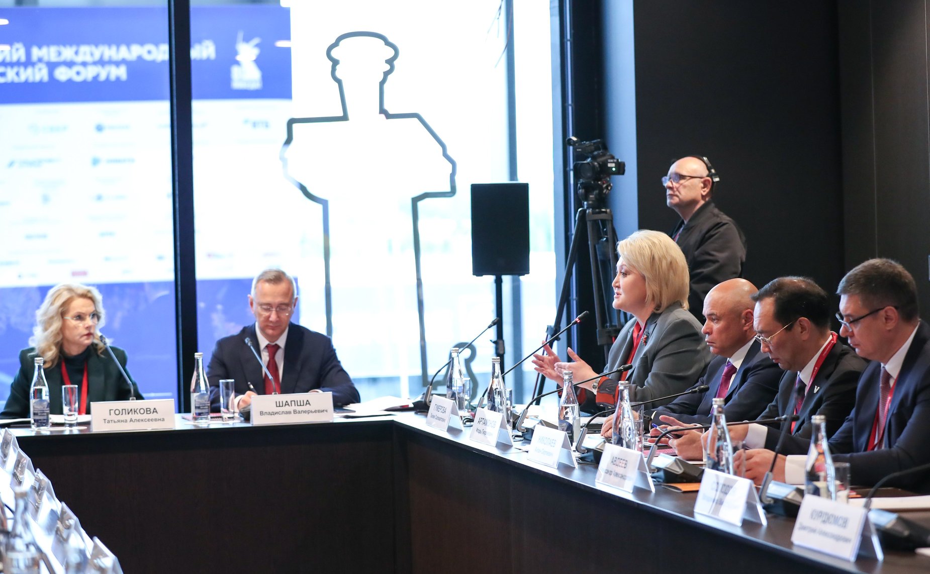 XXVIII Петербургский международный экономический форум (ПМЭФ’25). Заседание комиссии ГосСовета РФ по направлению «Кадры» на тему «Об основных подходах по привлечению квалифицированных специалистов с учетом требований рынка труда»