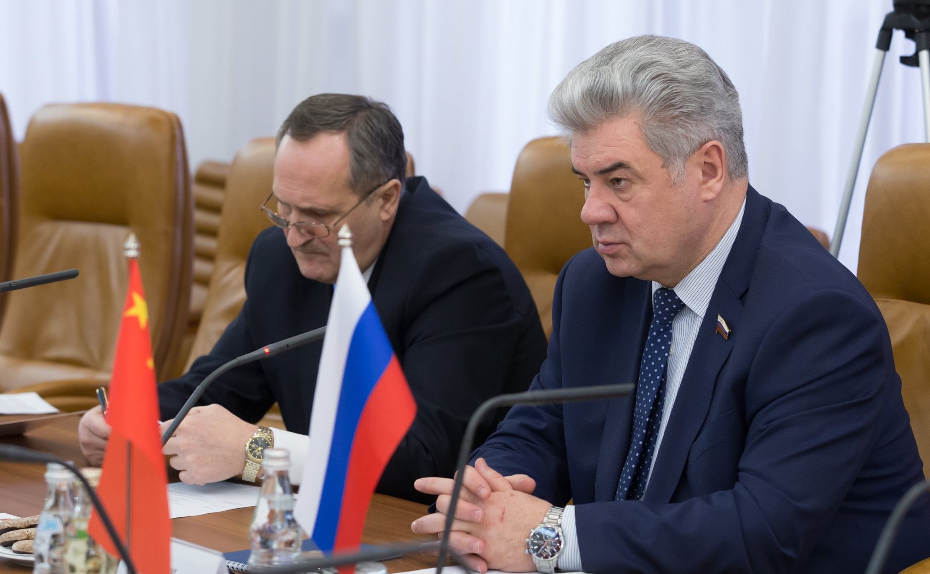 В. Бондарев