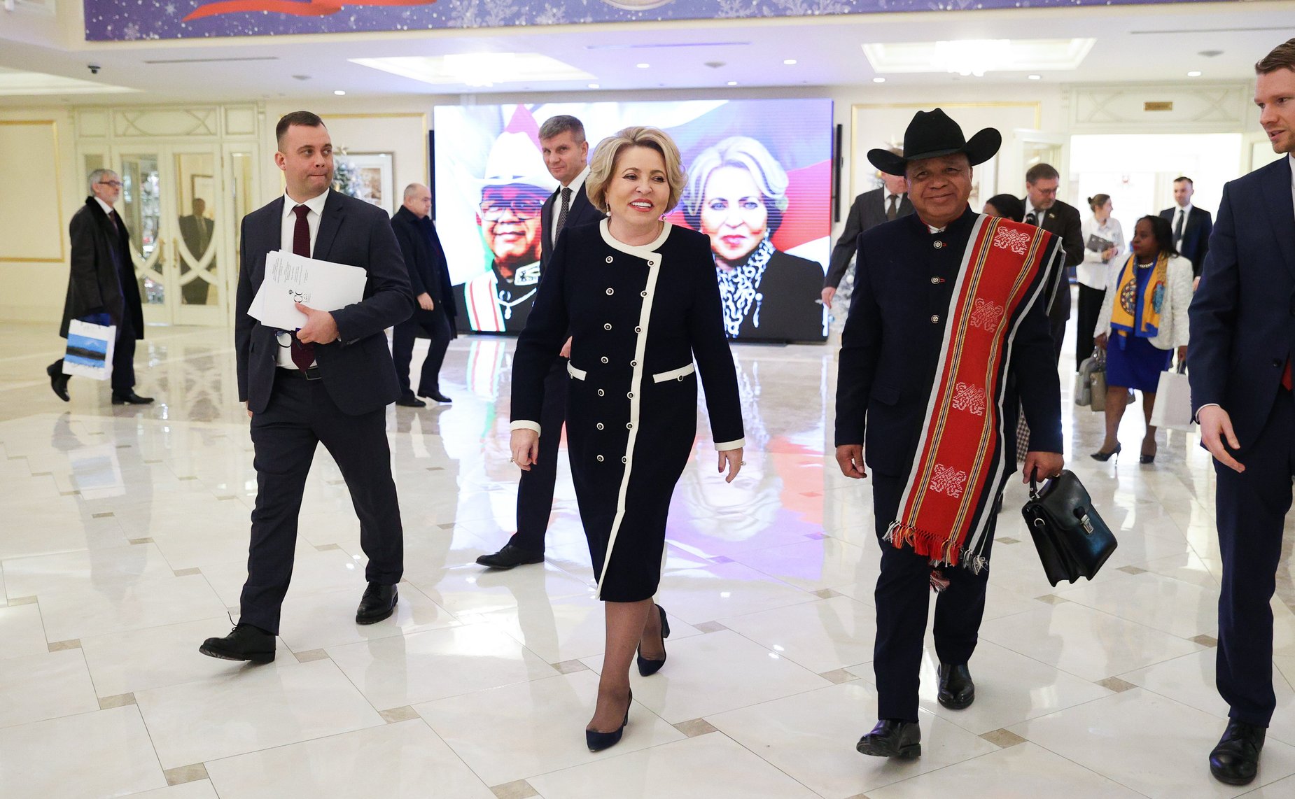 Председатель Совета Федерации Валентина Матвиенко провела встречу с Председателем Сената Республики Мадагаскар Ришаром Равалумананой