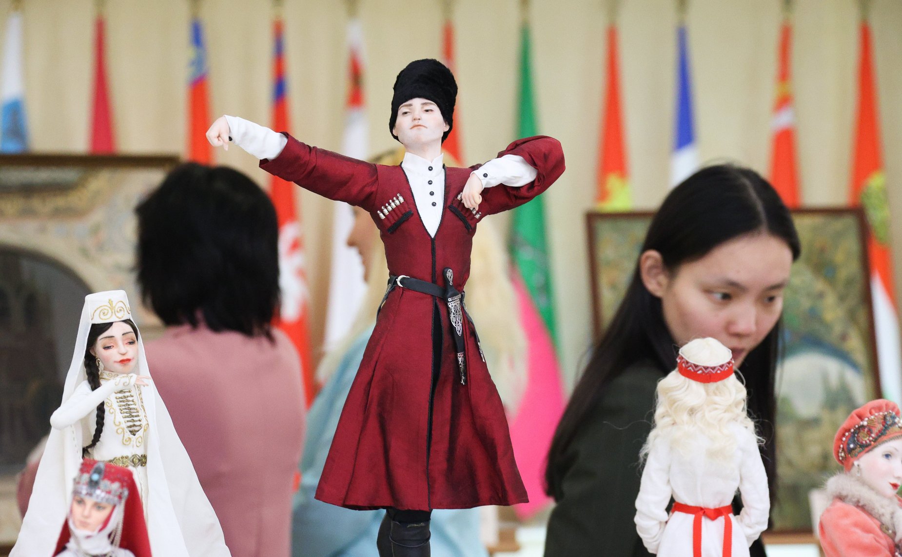 Открытие выставки, приуроченной к Дню народного единства, в рамках Фестиваля православной культуры и традиций малых городов и сельских поселений Руси «София»