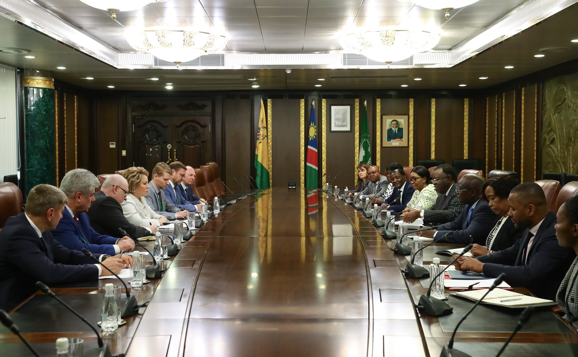 Встреча В. Матвиенко с Президентом Республики Намибии Хаге Готтфридом Гейнгобом