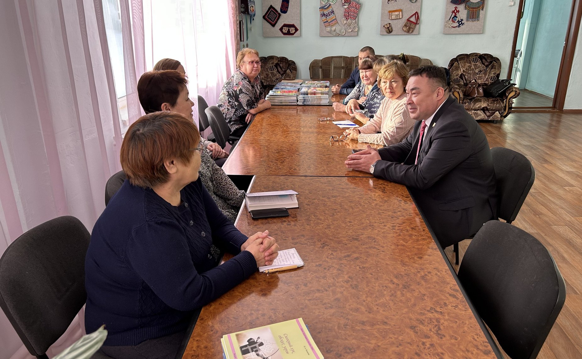 Александр Новьюхов провёл прием граждан по личным вопросам в Березовском районе