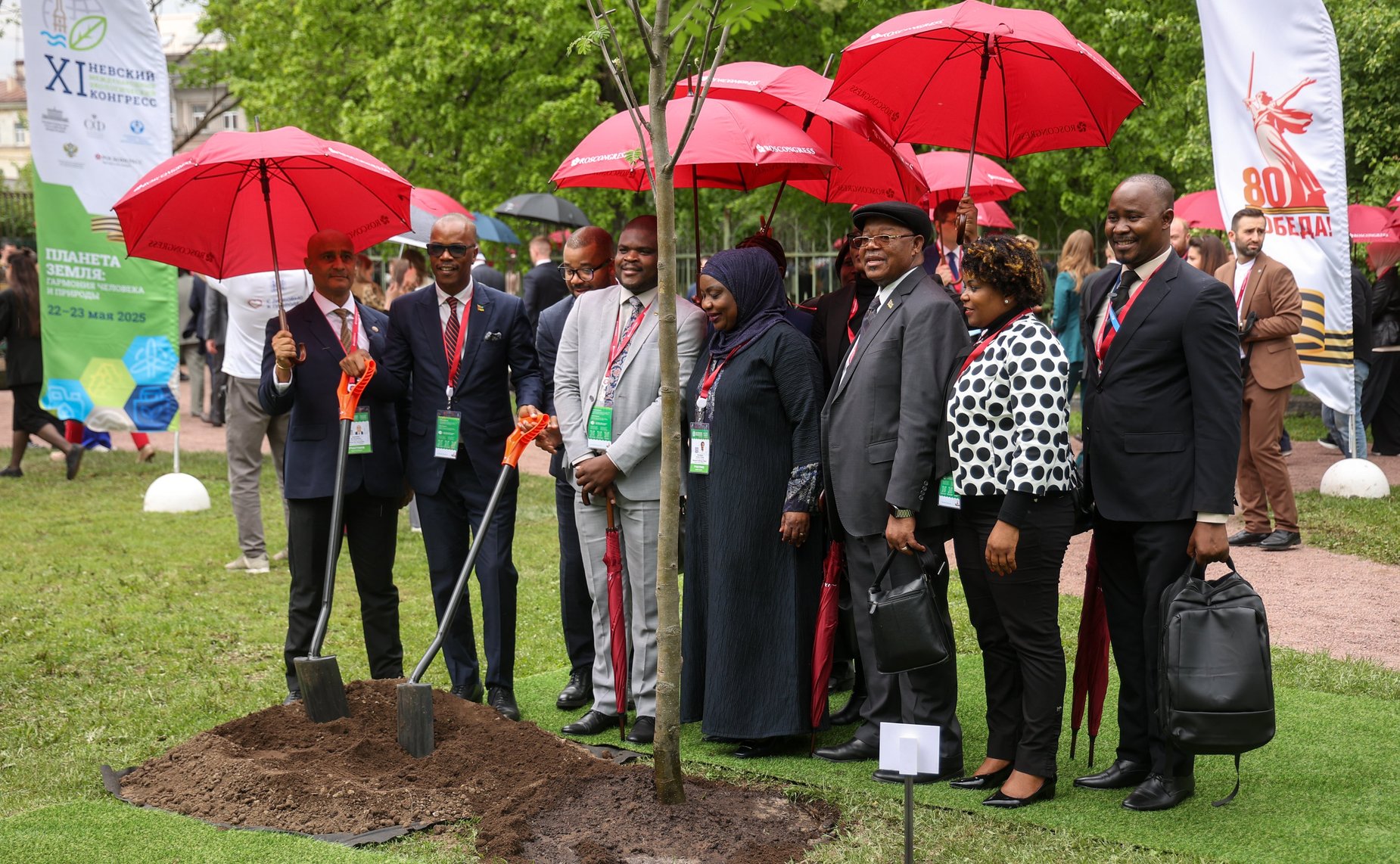 Церемония высадки деревьев в рамках проведения международной эколого-патриотической акции «Сад памяти», приуроченной к году Защитника Отечества