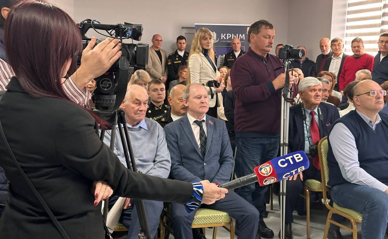 Лариса Мельник поздравила представителей севастопольского медиасообщества с профессиональным праздником — Днём российской печати!