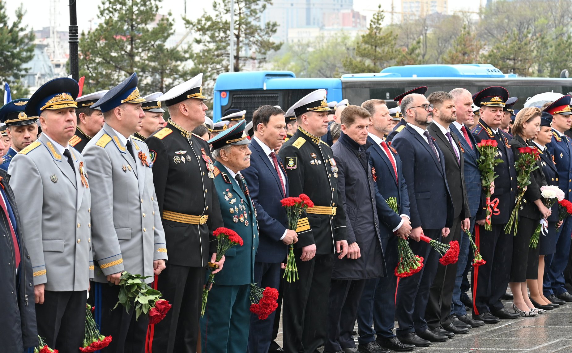 Александр Ролик принял участие в памятных и торжественных мероприятиях, посвящённых празднованию 81-й годовщины Победы в Великой Отечественной войне, прошедших во Владивостоке и Артёме