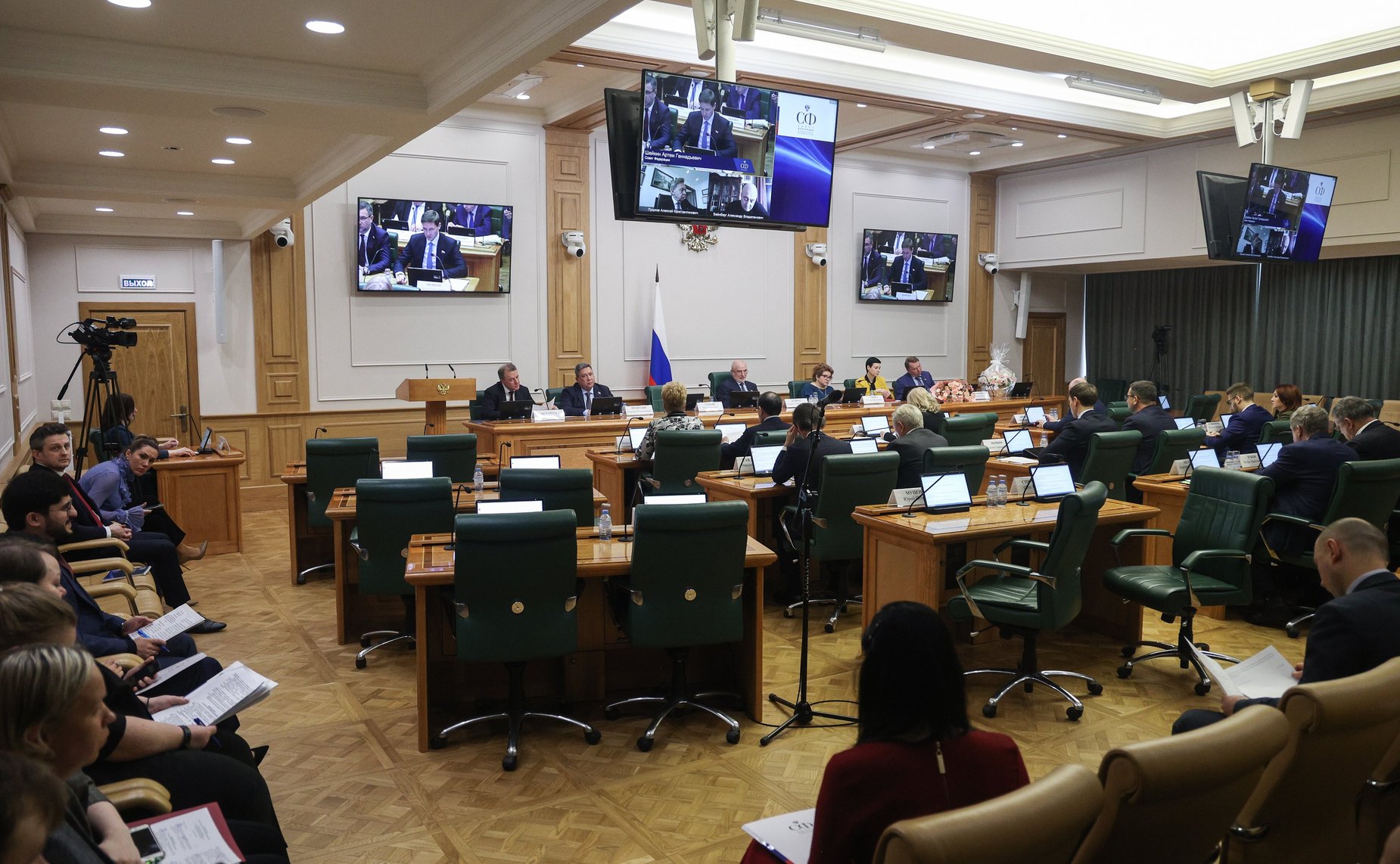Заседание Комитета СФ по конституционному законодательству и государственному строительству