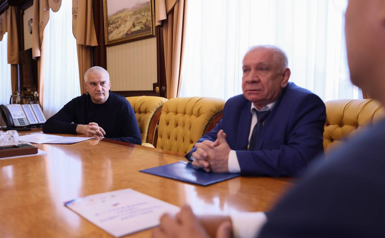 Сергей Карякин обсудил реализацию проекта «Я – гражданин» с главой региона Сергеем Аксеновым