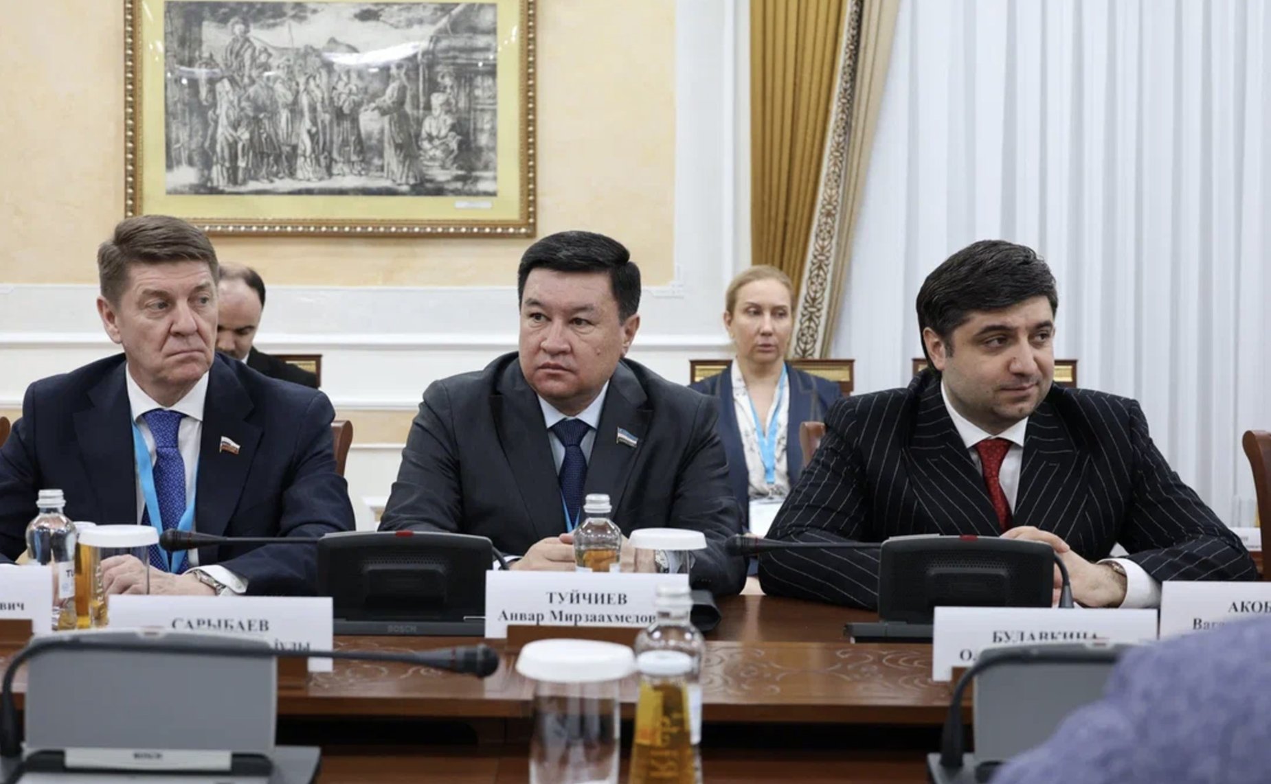 Делегация сенаторов приняла участие в наблюдении за проведением референдума по принятию новой Конституции Казахстана