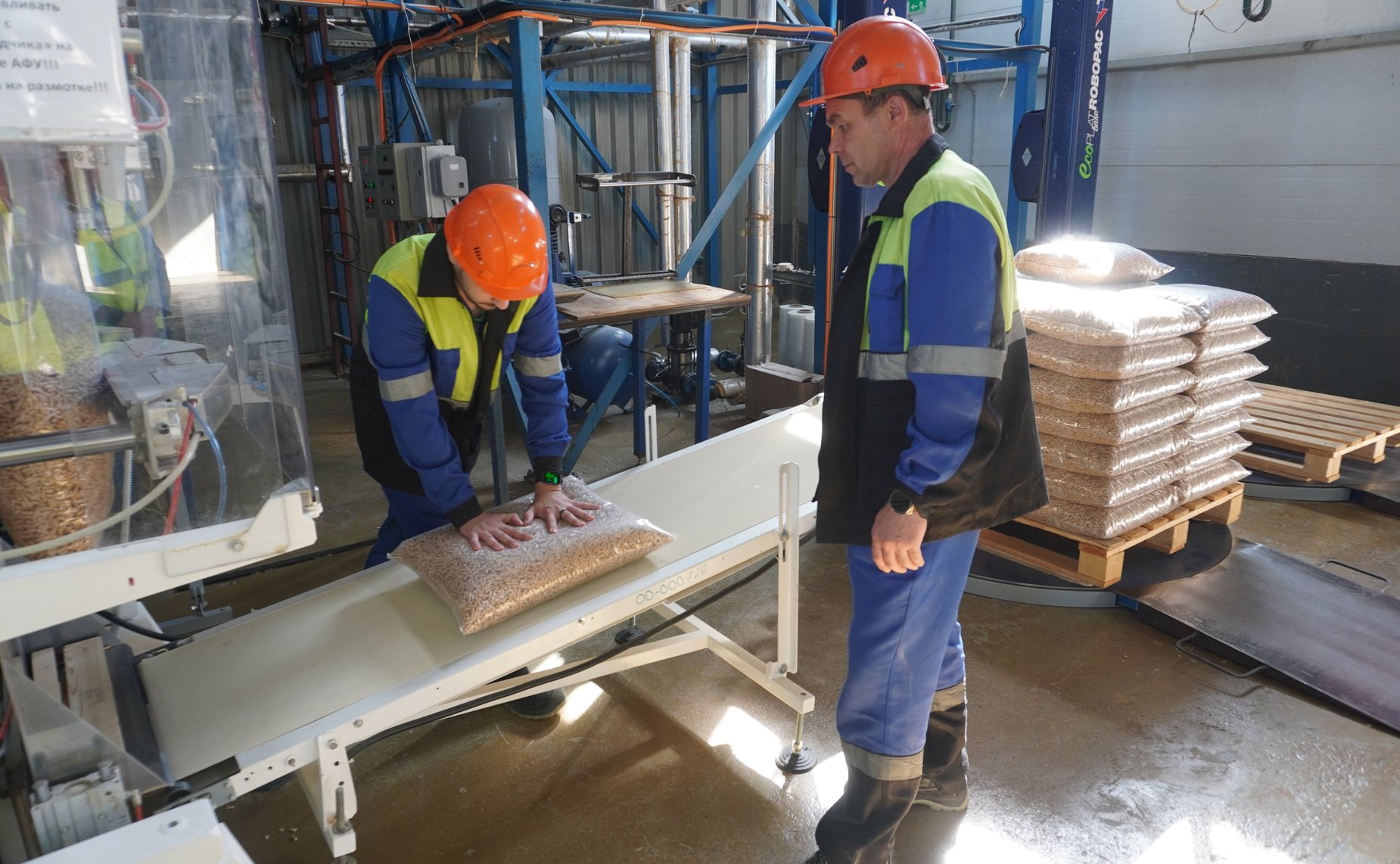 Сенаторы посетили ряд производственных объектов на территории Архангельской области в рамках работы Совета по вопросам развития лесного комплекса