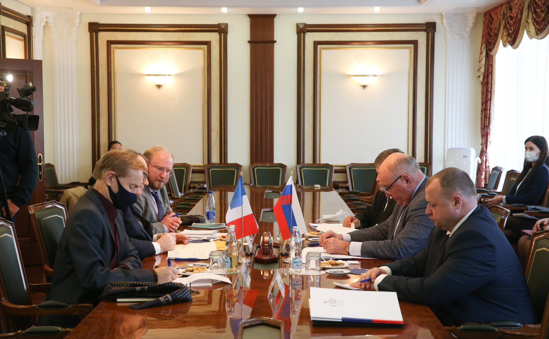 Встреча председателя Комитета СФ по международным делам Григория Карасина с членом Сената Французской Республики, заместителем руководителя делегации Франции в ПА ОБСЕ Жан–Ивом Леконтом