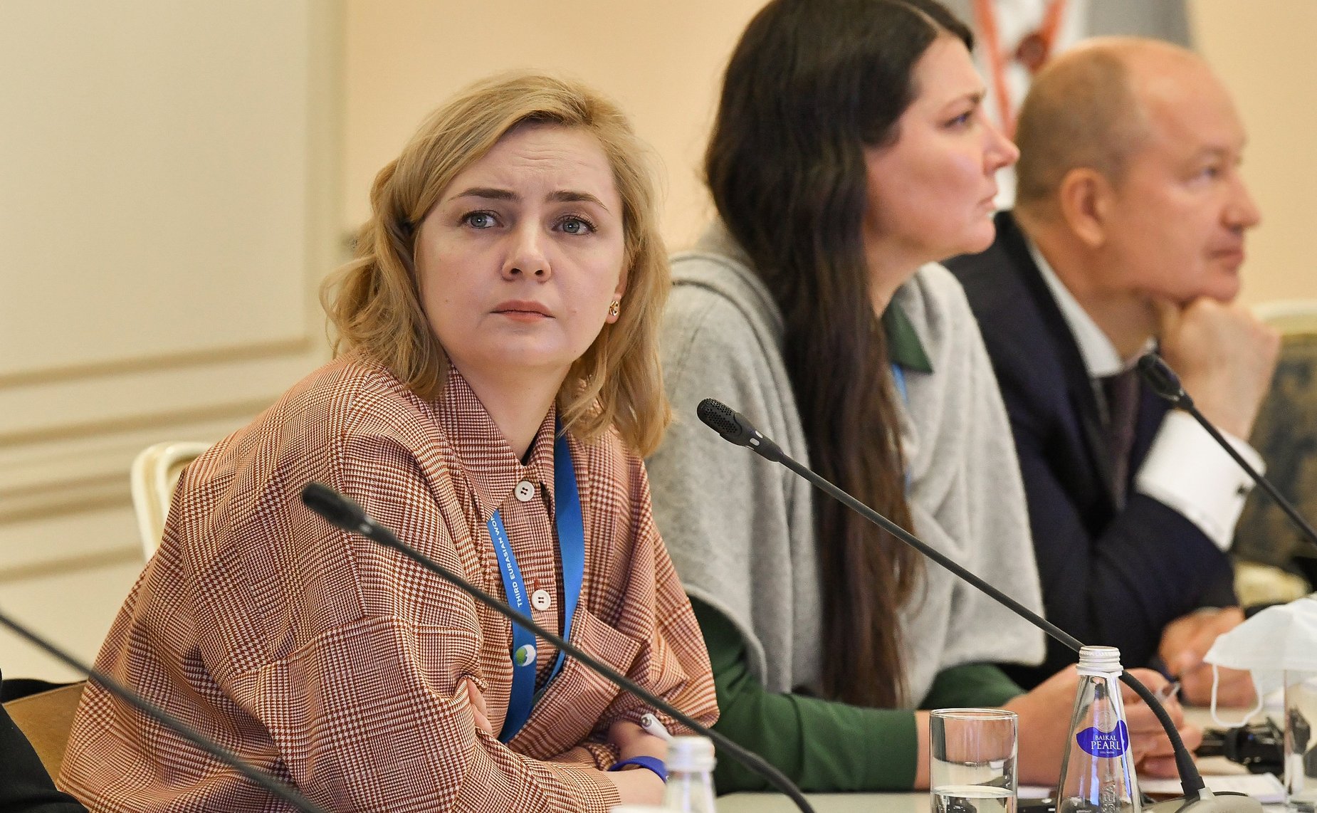 Заседание тематической сессии «Женщины-ученые и глобальные вызовы современности»