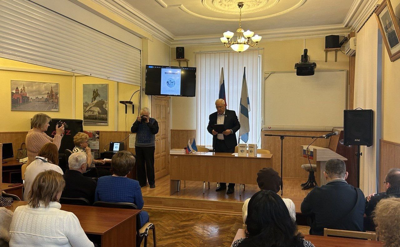 Екатерина Алтабаева выступила с приветственным словом на персональной выставке заслуженного деятеля искусств Севастополя, художника Николая Карпова «… и снова придет весна»