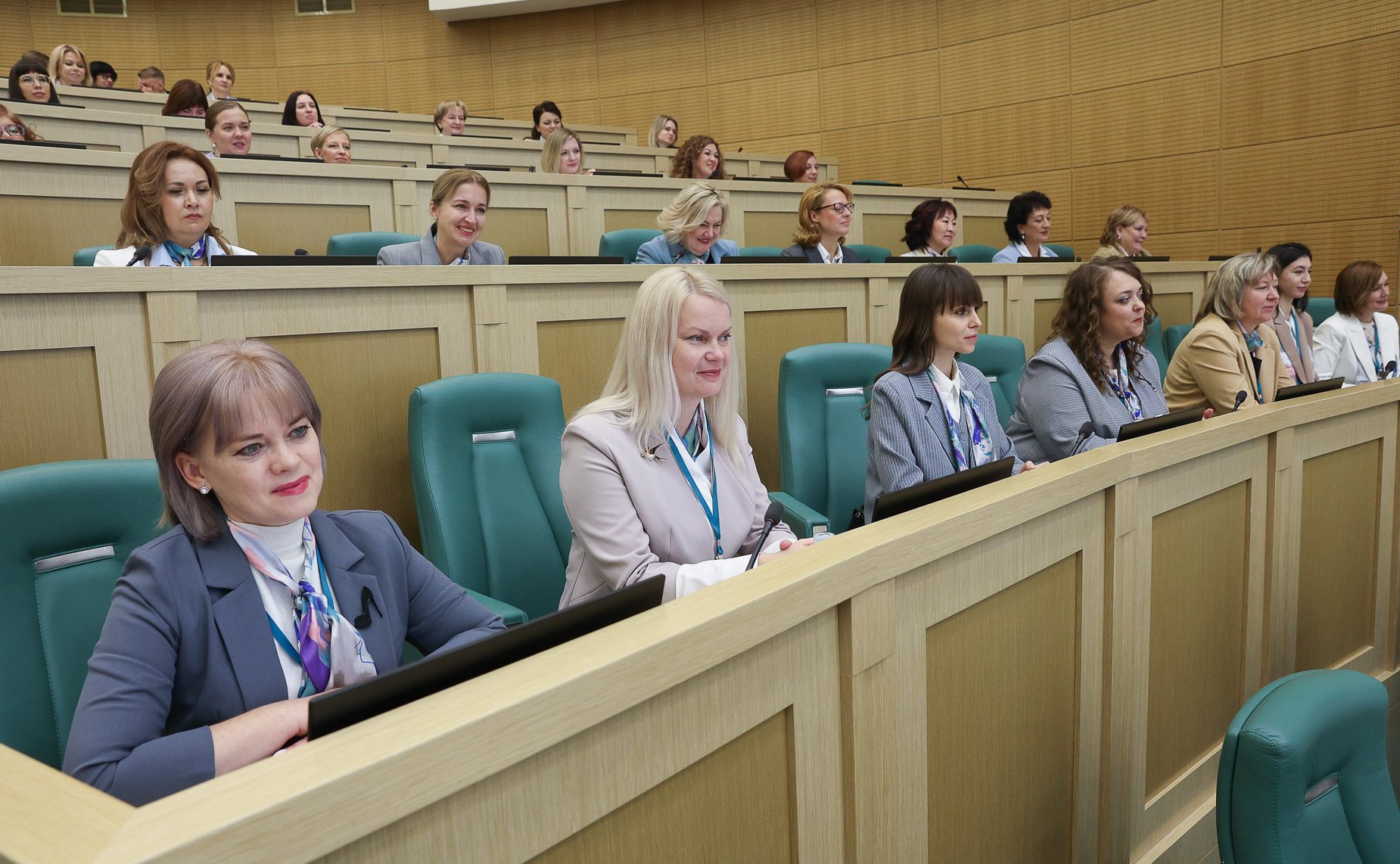 Торжественное мероприятие, посвященное подведению итогов второго международного потока образовательной программы «Женщина-лидер»