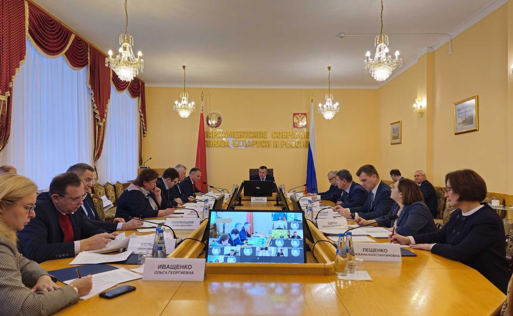 Владимир Полетаев принял участие в парламентских слушаниях на тему «О проекте модельного законодательного акта «О приграничном сотрудничестве в Союзном государстве» и в заседании Комиссии Парламентского Собрания Союза Беларуси и России по законодательству