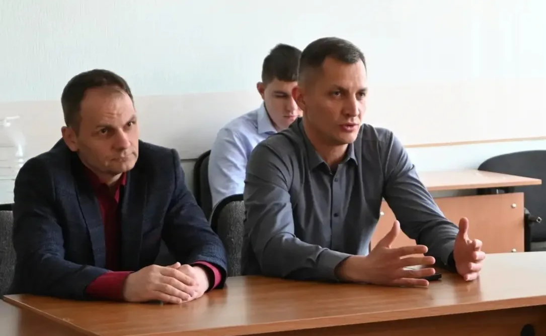 Александр Ролик провел встречу с преподавателями и студентами Приморского филиала РАНХиГС