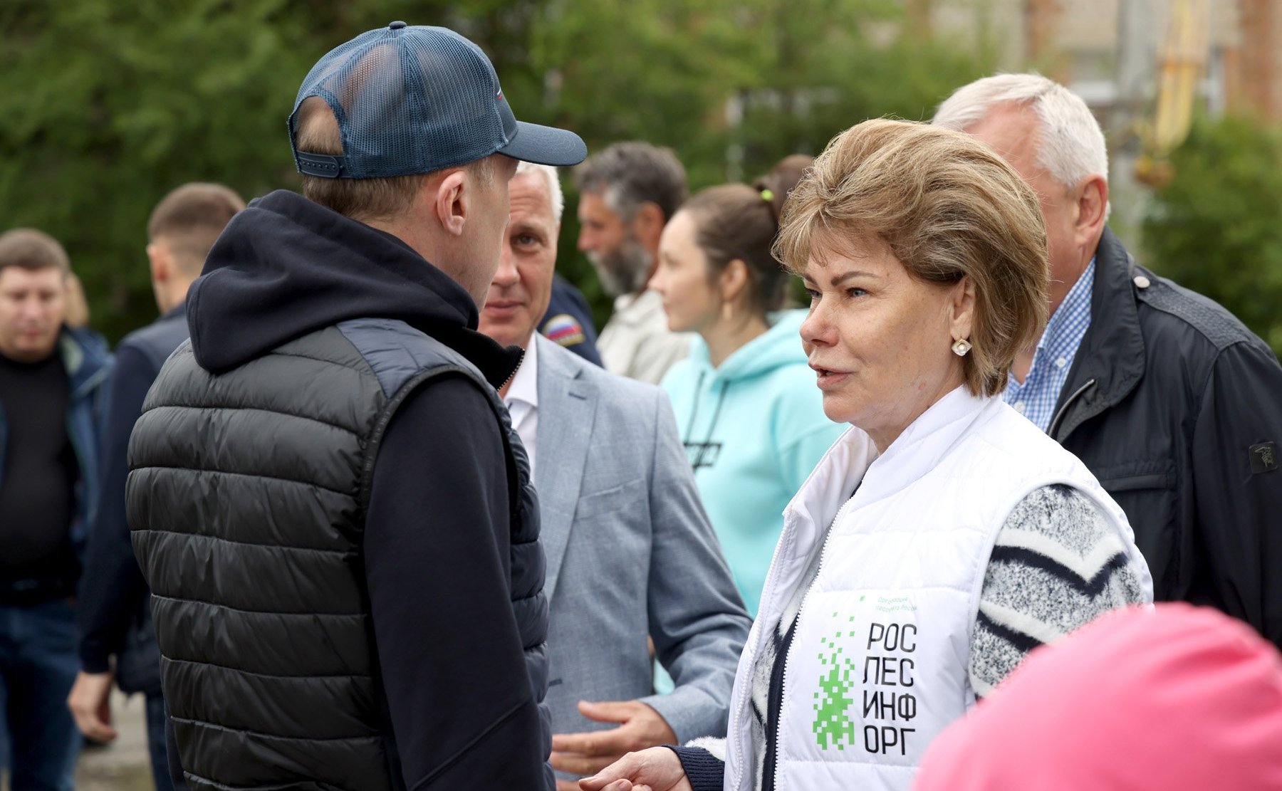 Татьяна Гигель в ходе рабочей командировки по региону побывала на межрегиональном фестивале русского народного творчества «Родники Алтая»