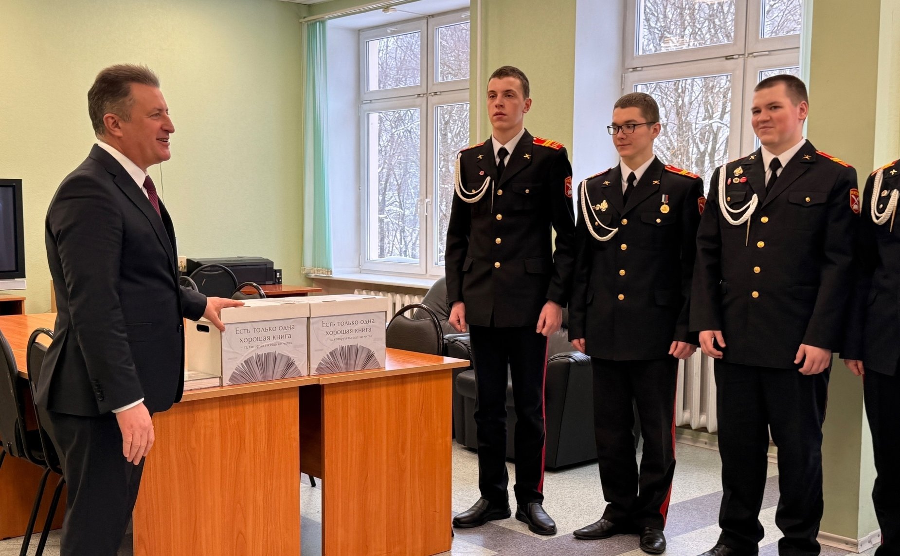 Евгений Богомазов поздравил юных вологжан с Днем российского кадета