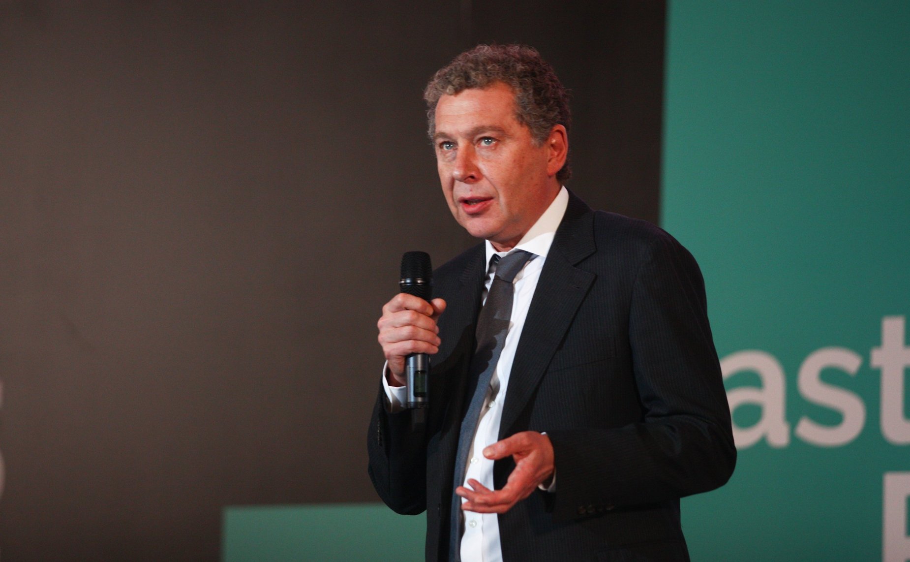 Председатель Комитета Совета Федерации по бюджету и финансовым рынкам Анатолий Артамонов принял участие в открытии программы для городских управленцев по стандарту MPA — Master of Public Administration