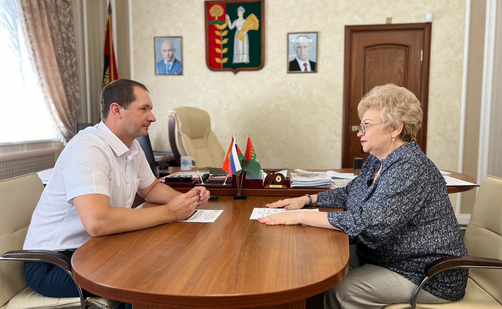 Оксана Хлякина обсудила перспективы дальнейшего развития предприятий района