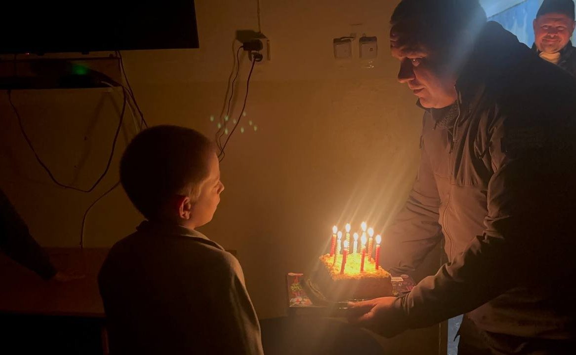 Игорь Кастюкевич посетил подшефный детский центр в Новокиевке Херсонской области, передал книги и подарки для воспитанников