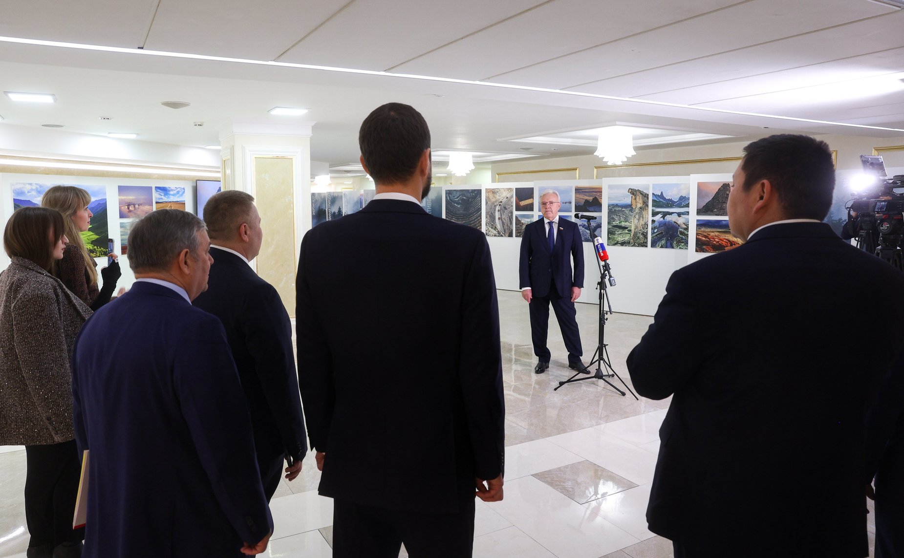 Открытие фотовыставки «Сибирь в сердце и объективе»