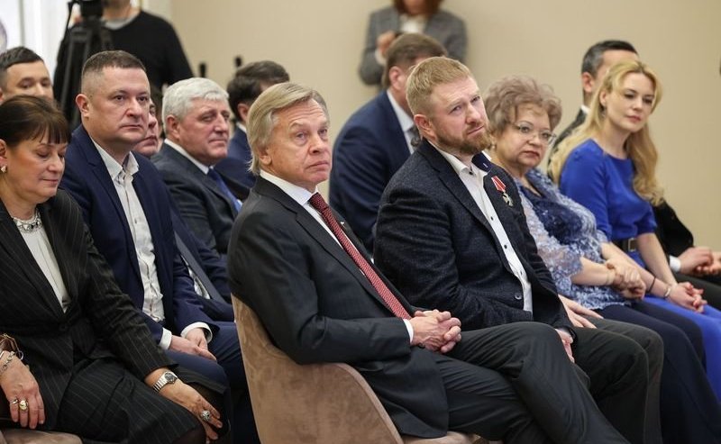 Оксана Хлякина приняла участие в торжественной церемонии награждения победителей конкурса в преддверии Дня российской печати