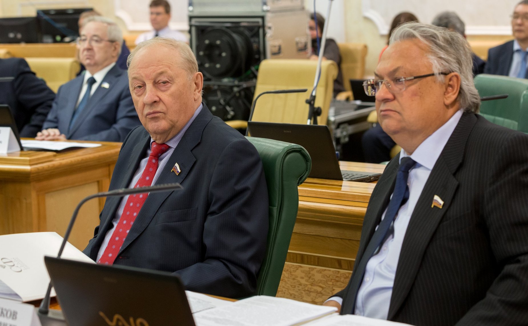 Э. Россель и А. Коряков