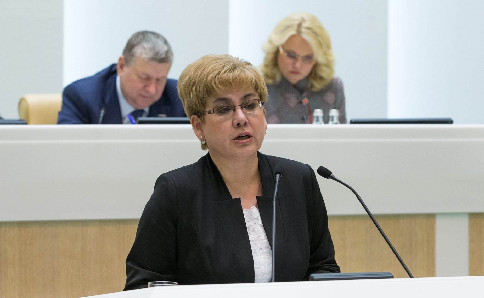 Парламентские слушания в Совете Федерации на тему «О параметрах проекта федерального бюджета на 2018 год и на плановый период 2019 и 2020 годов»
