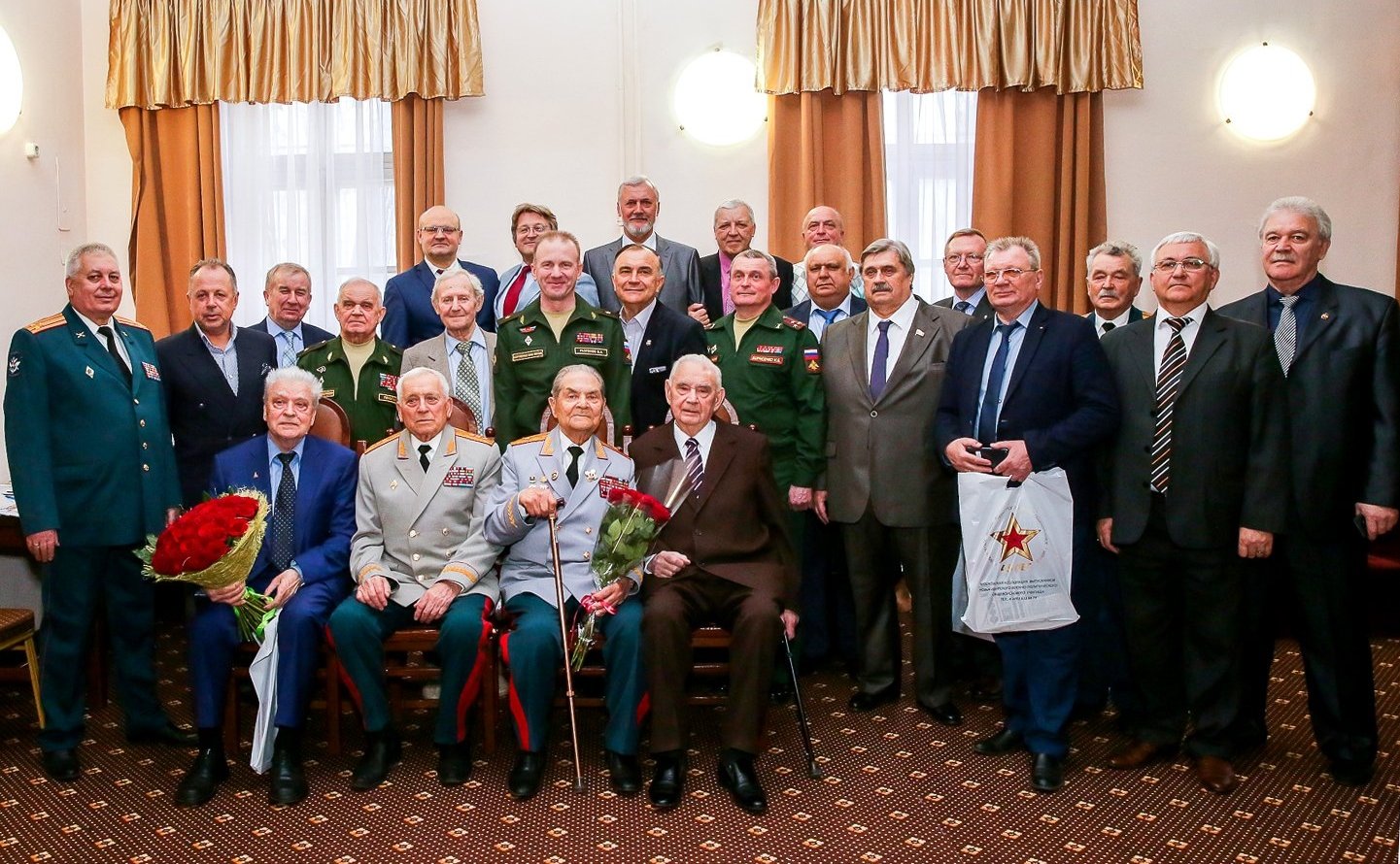 М. Козлов и В. Озеров приняли участие в чествовании 100-летнего юбилея ветерана Великой Отечественной войны В. Зибарева