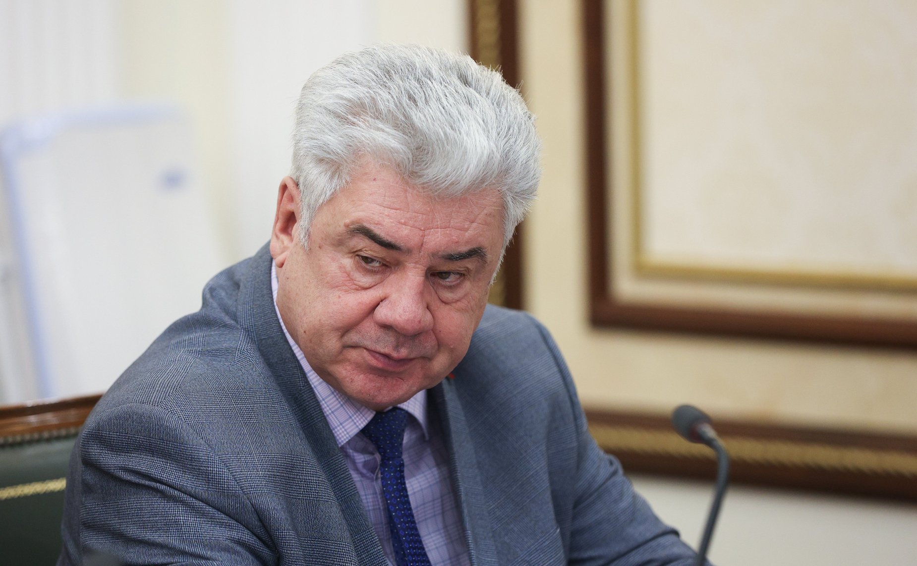 Виктор Бондарев