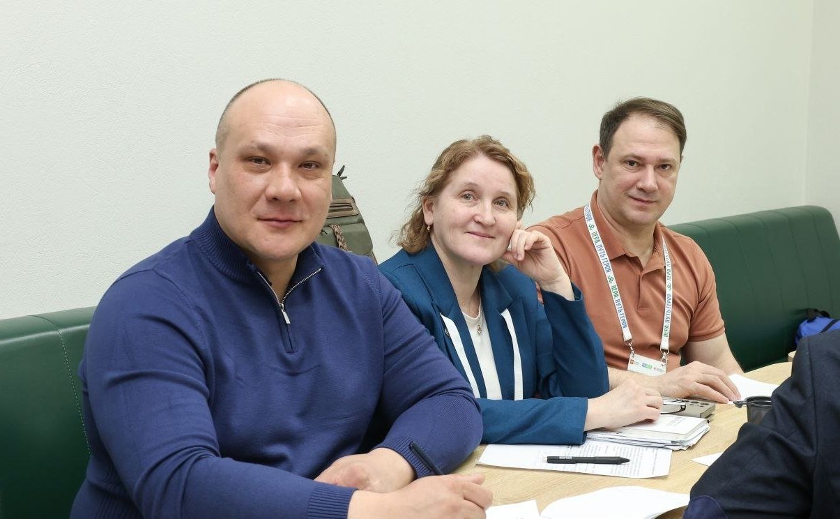 Екатерина Грибкова в ходе поездки в регион провела встречу с участниками кадровой программы «Пера. Путь героя»