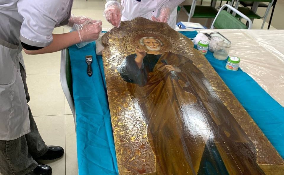 Андрей Шохин посетил Владимирский государственный университет имени А.Г. и Н.Г. Столетовых и познакомился с ходом реставрации икон из Луганска