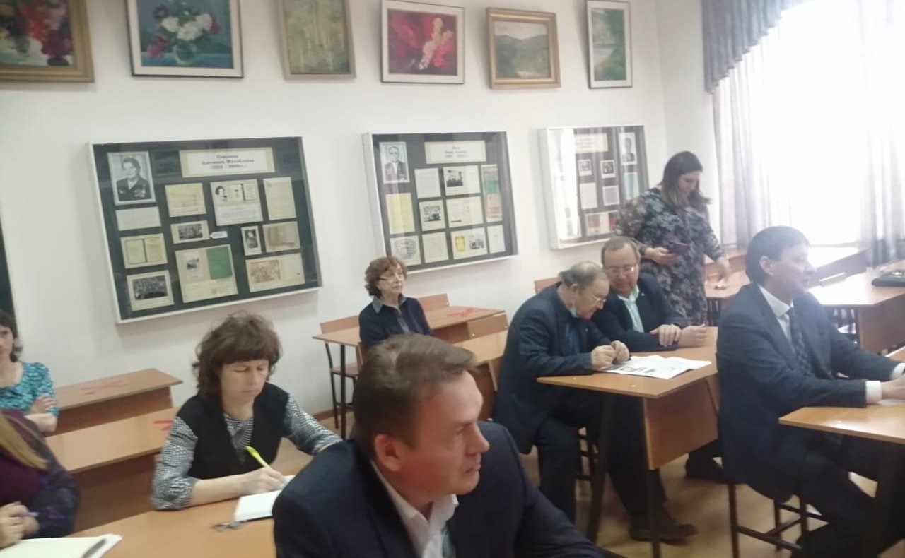 Сергей Михайлов провел рабочее совещание с педагогическим научным сообществом Читы по созданию единого учебника для казачьего образования