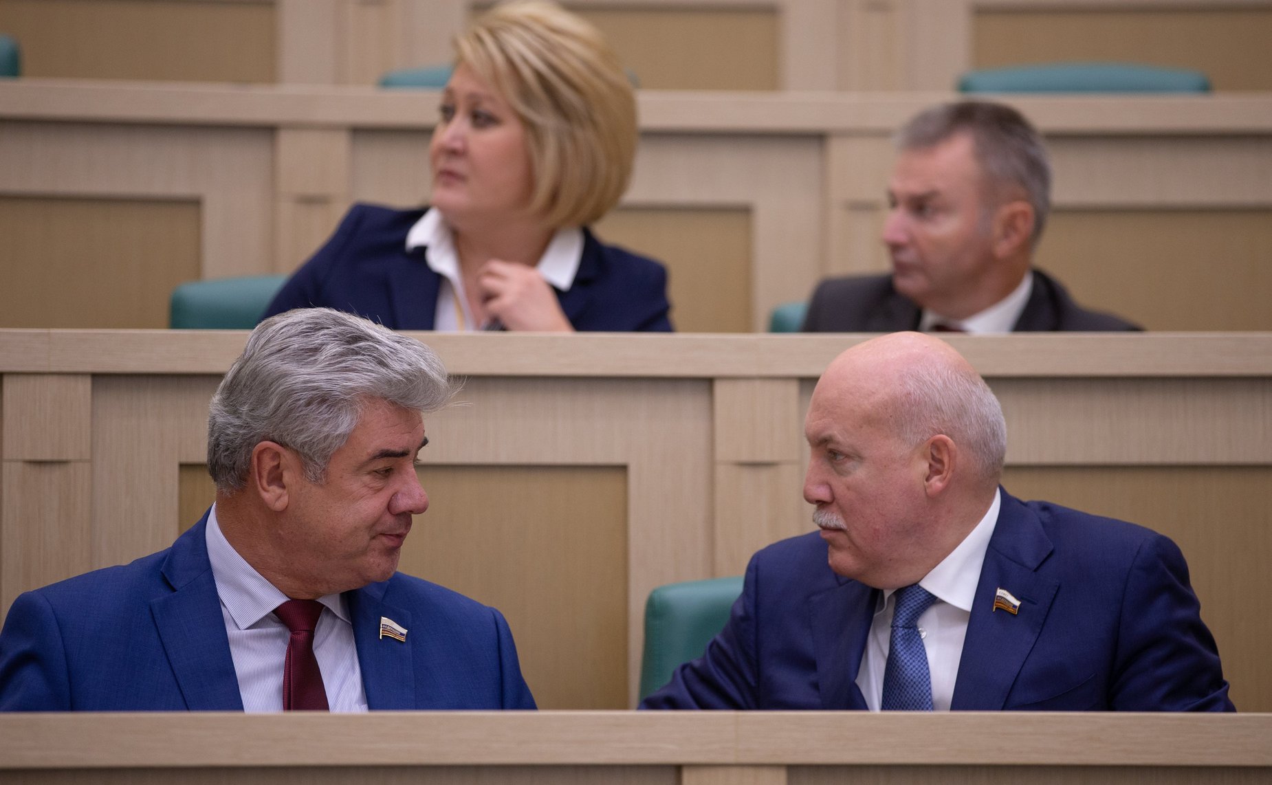 Виктор Бондарев и Дмитрий Мезенцев