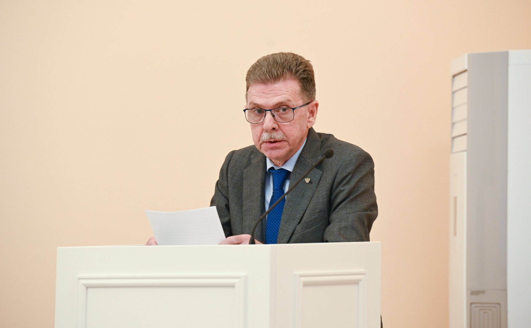 Андрей Серёжников провел секцию «Мемориализация войны и Победы: пространства и предметы памяти»