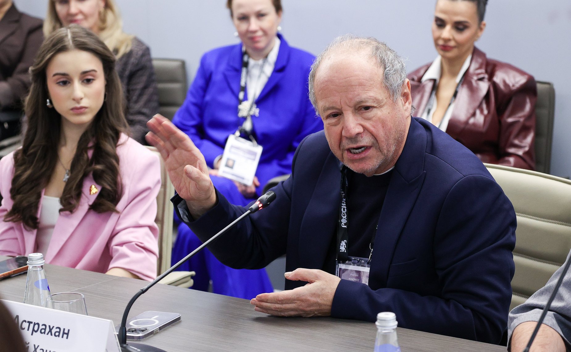 Практическая дискуссия «Как язык кино влияет на наше сознание» в рамках пленарной сессии Конгресса «СМАРТздрав»