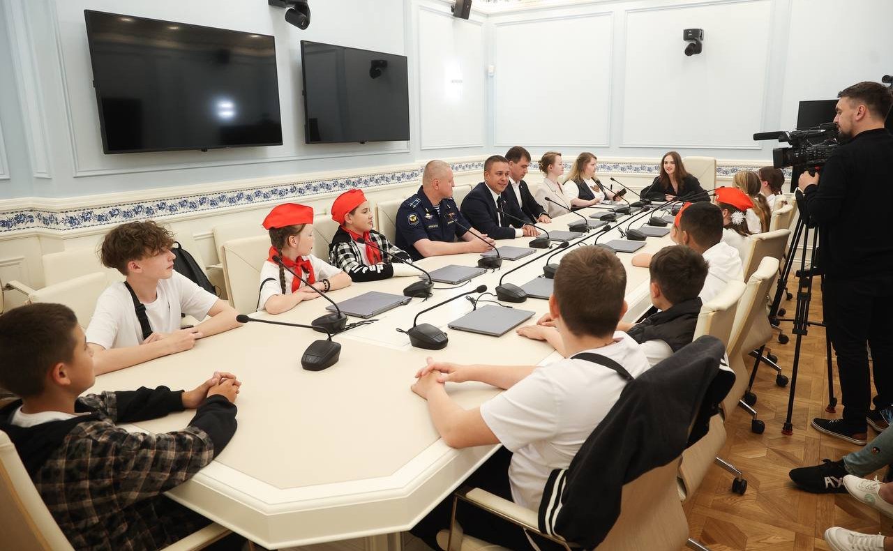 Встреча Айрата Гибатдинова со школьниками Ульяновской области