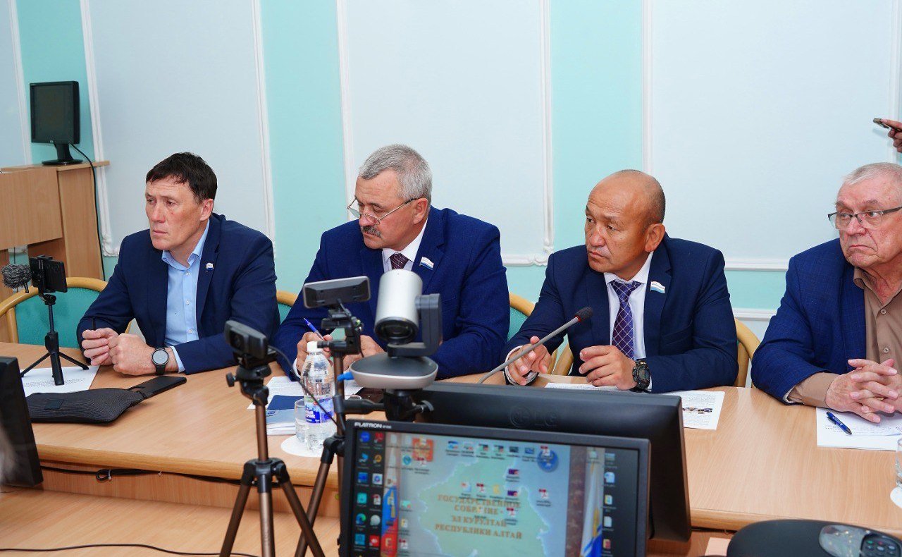 Татьяна Гигель в соответствии с Регламентом Государственного Собрания-Эл Курултай представила отчет о своей деятельности в Совете Федерации за 2023 год