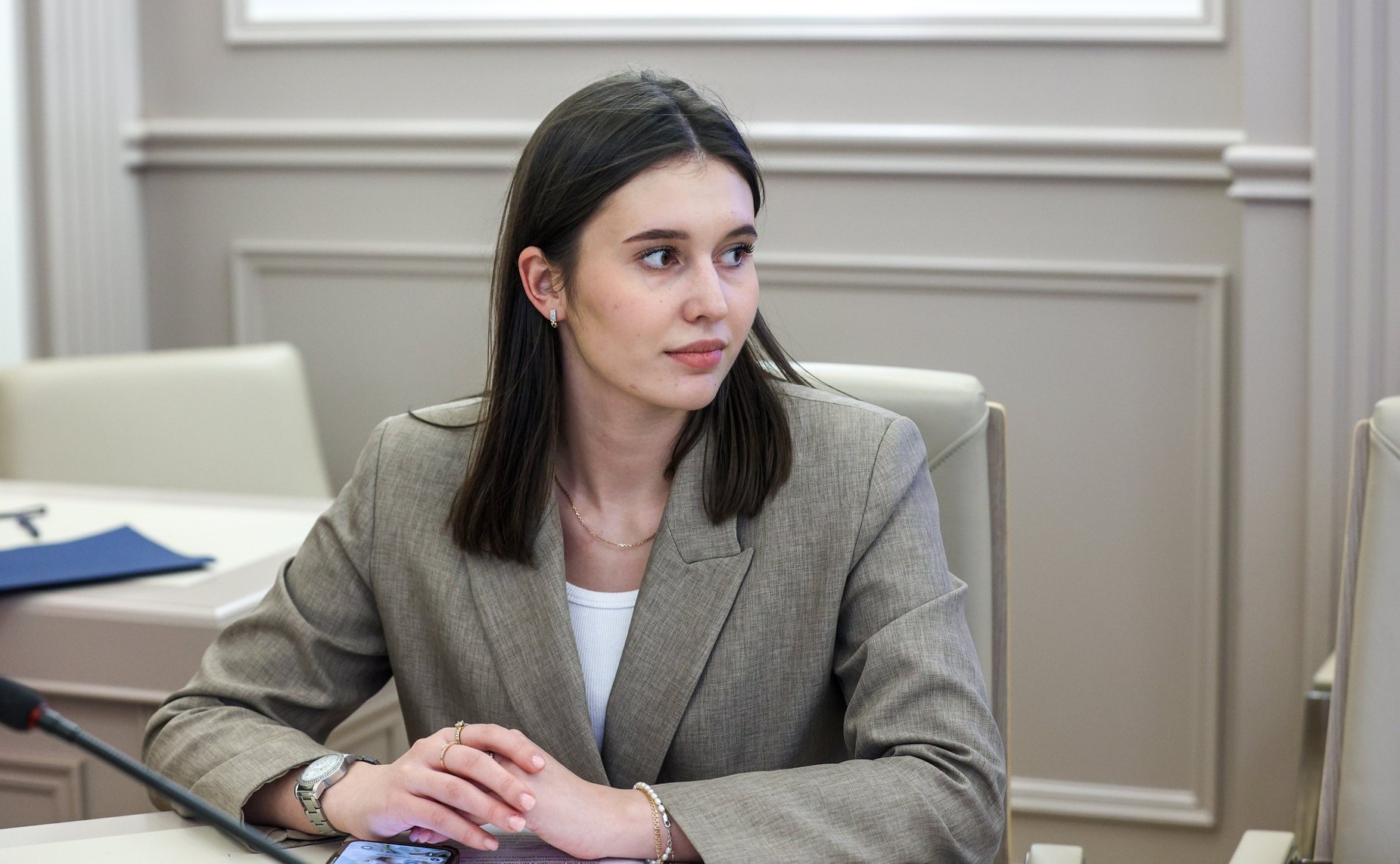 Наталья Мельникова провела встречу с активистами молодежного землячества Псковской области